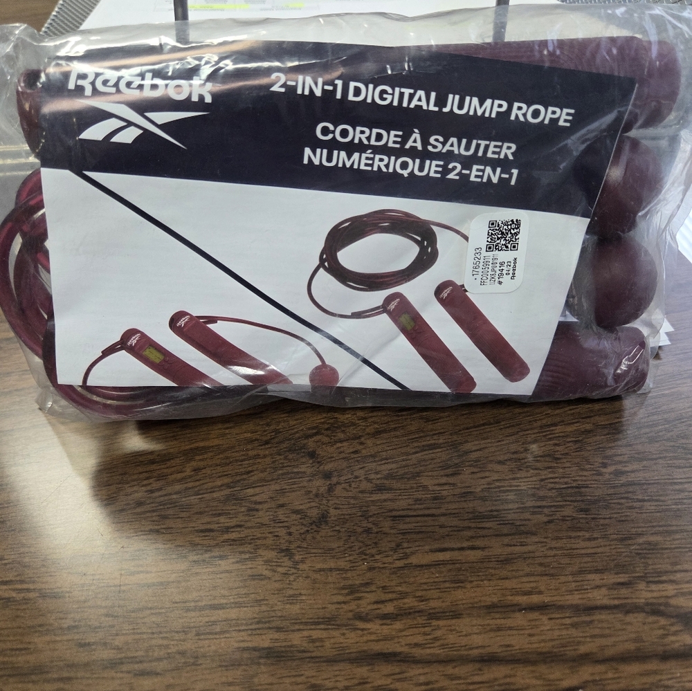 Reebok 2-in-1 Digital Fitness Smart Jump Rope.  New in Package. Deep red Color.